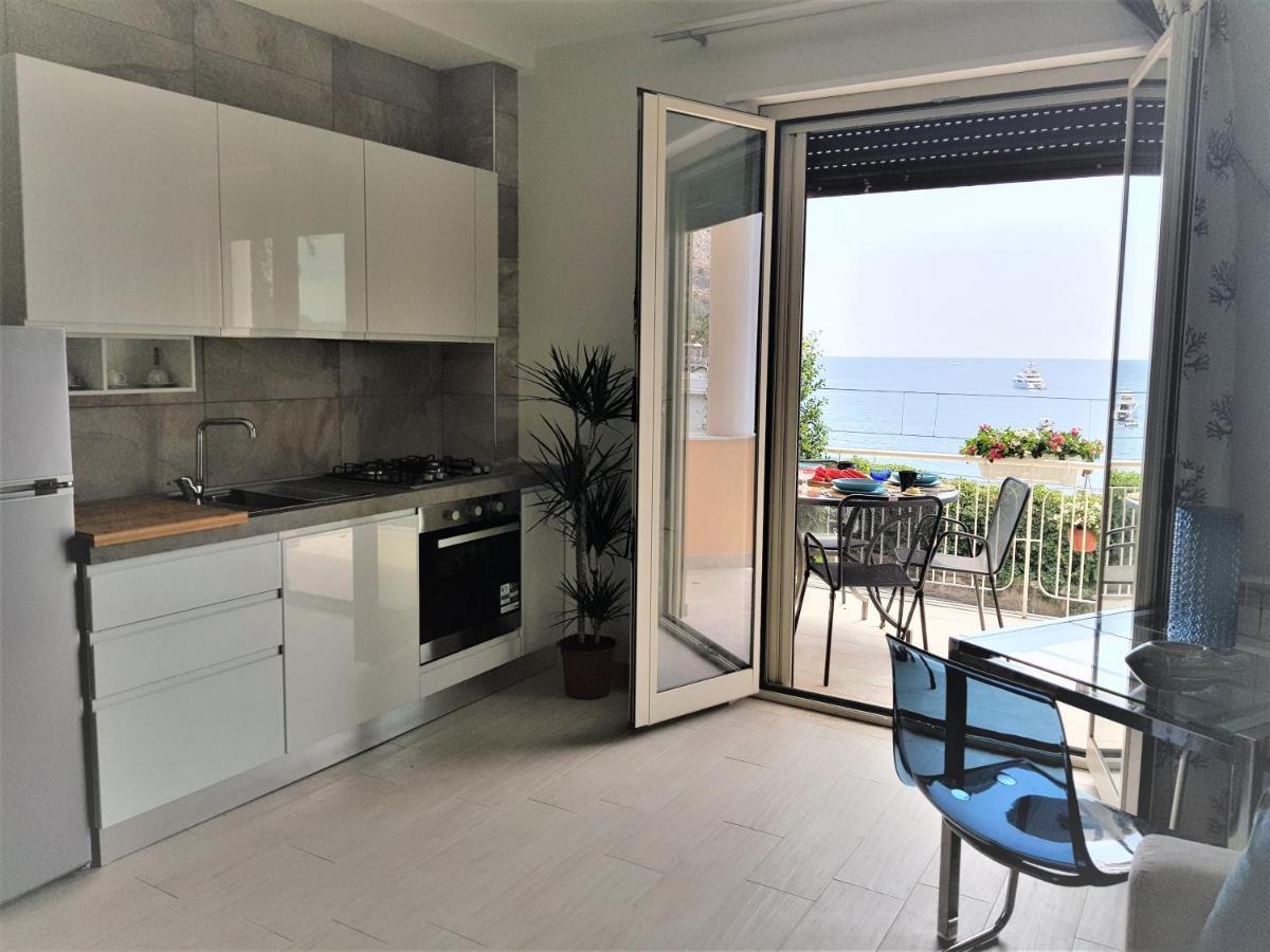 Blue Lagune Taormina Mare Exterior photo