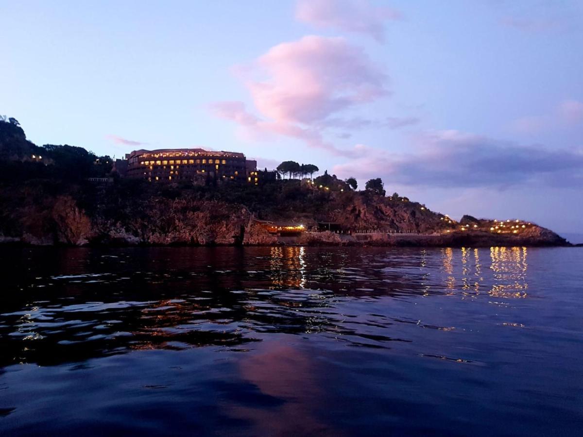 Blue Lagune Taormina Mare Exterior photo