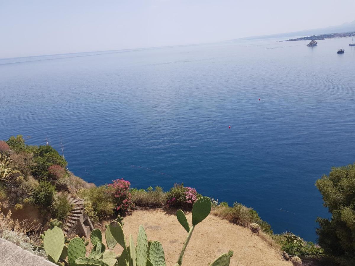 Blue Lagune Taormina Mare Exterior photo